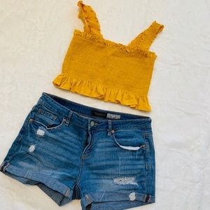 Outfit crop top and shorts. Yellow top brand new
